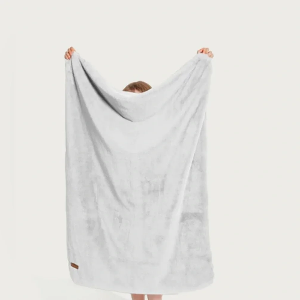 NEW UnHide L’il Marshmallow Plush Blanket in Rose - Picture 4 of 6